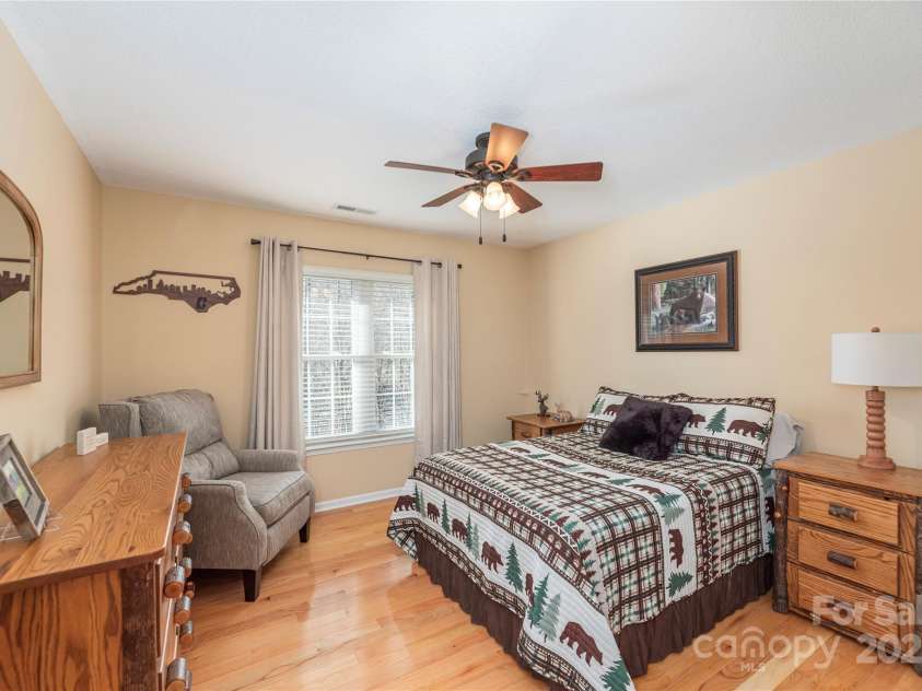 220 George Sutton Road, Waynesville, NC 28785.  MLS# CAR4330398, YatesRealty ID 1647. 