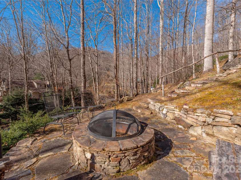 220 George Sutton Road, Waynesville, NC 28785.  MLS# CAR4330398, YatesRealty ID 1647. 