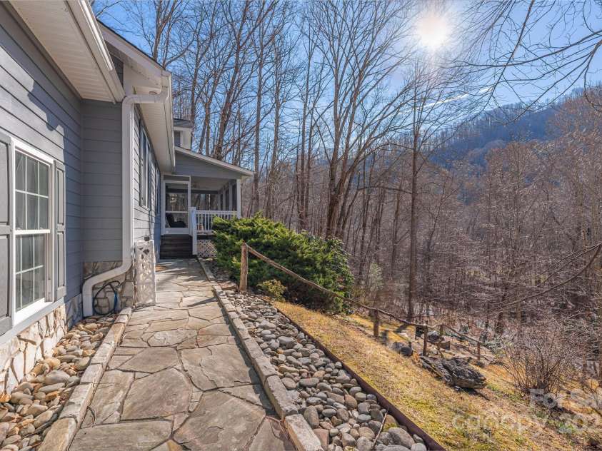 220 George Sutton Road, Waynesville, NC 28785.  MLS# CAR4330398, YatesRealty ID 1647. 