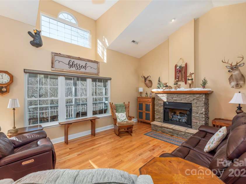 220 George Sutton Road, Waynesville, NC 28785.  MLS# CAR4330398, YatesRealty ID 1647. 