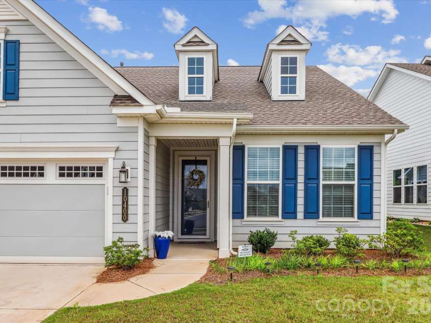 10400 Superb Lane, Charlotte, NC 28215.  MLS# CAR4358208, YatesRealty ID 16470. 