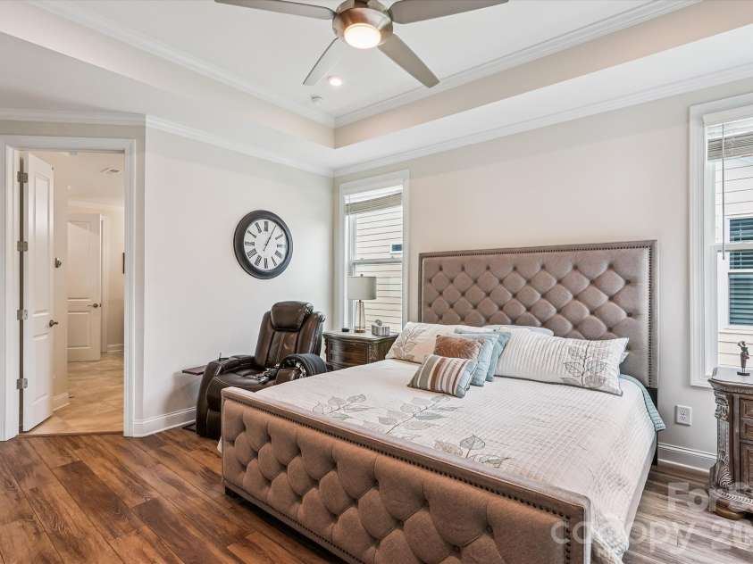10400 Superb Lane, Charlotte, NC 28215.  MLS# CAR4358208, YatesRealty ID 16470. 