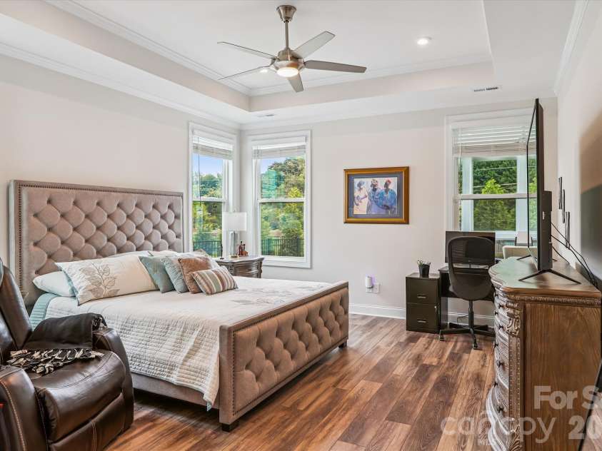 10400 Superb Lane, Charlotte, NC 28215.  MLS# CAR4358208, YatesRealty ID 16470. 