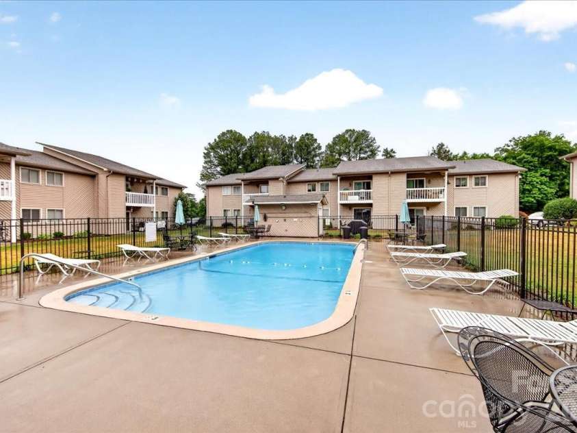 140 Lake Concord Road, Concord, NC 28025.  MLS# CAR4379495, YatesRealty ID 16471. 