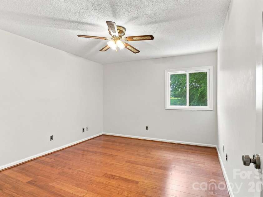 140 Lake Concord Road, Concord, NC 28025.  MLS# CAR4419045, YatesRealty ID 16471. 