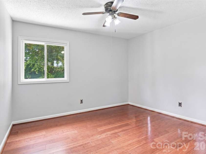 140 Lake Concord Road, Concord, NC 28025.  MLS# CAR4419045, YatesRealty ID 16471. 