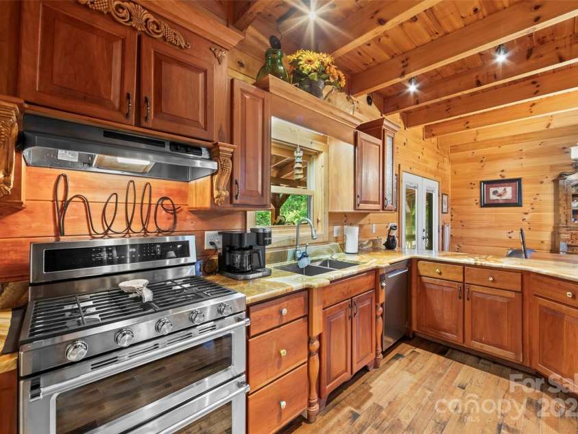 70 Eagles Wings Place, Whittier, NC 28789.  MLS# CAR4262880, YatesRealty ID 16471. 