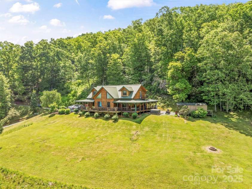 70 Eagles Wings Place, Whittier, NC 28789.  MLS# CAR4262880, YatesRealty ID 16471. 