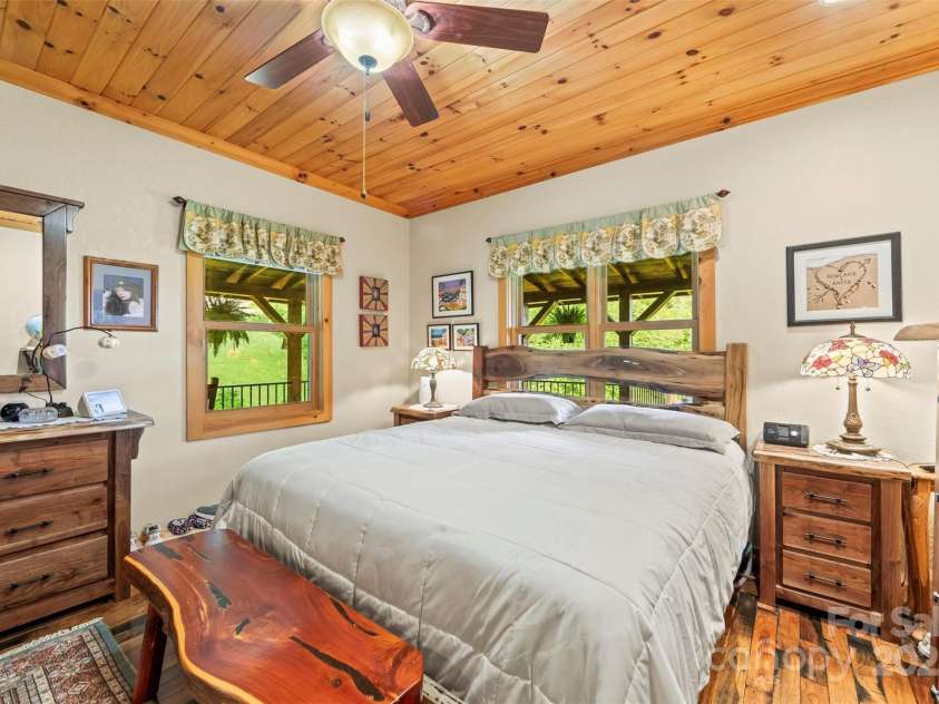 70 Eagles Wings Place, Whittier, NC 28789.  MLS# CAR4262880, YatesRealty ID 16471. 