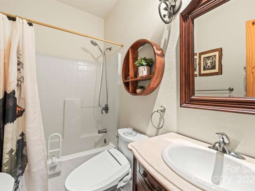 70 Eagles Wings Place, Whittier, NC 28789.  MLS# CAR4262880, YatesRealty ID 16471. 