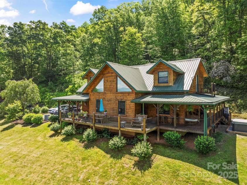 70 Eagles Wings Place, Whittier, NC 28789.  MLS# CAR4262880, YatesRealty ID 16471. 