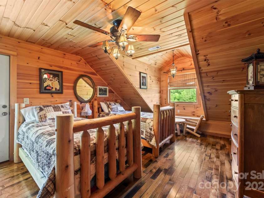 70 Eagles Wings Place, Whittier, NC 28789.  MLS# CAR4262880, YatesRealty ID 16471. 