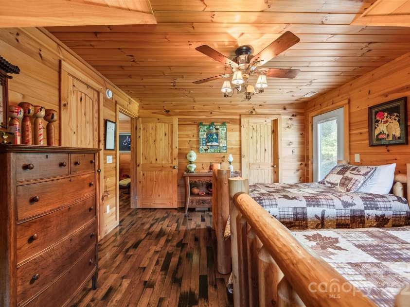 70 Eagles Wings Place, Whittier, NC 28789.  MLS# CAR4262880, YatesRealty ID 16471. 