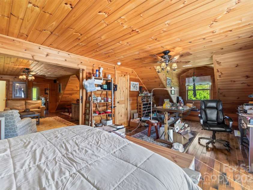 70 Eagles Wings Place, Whittier, NC 28789.  MLS# CAR4262880, YatesRealty ID 16471. 