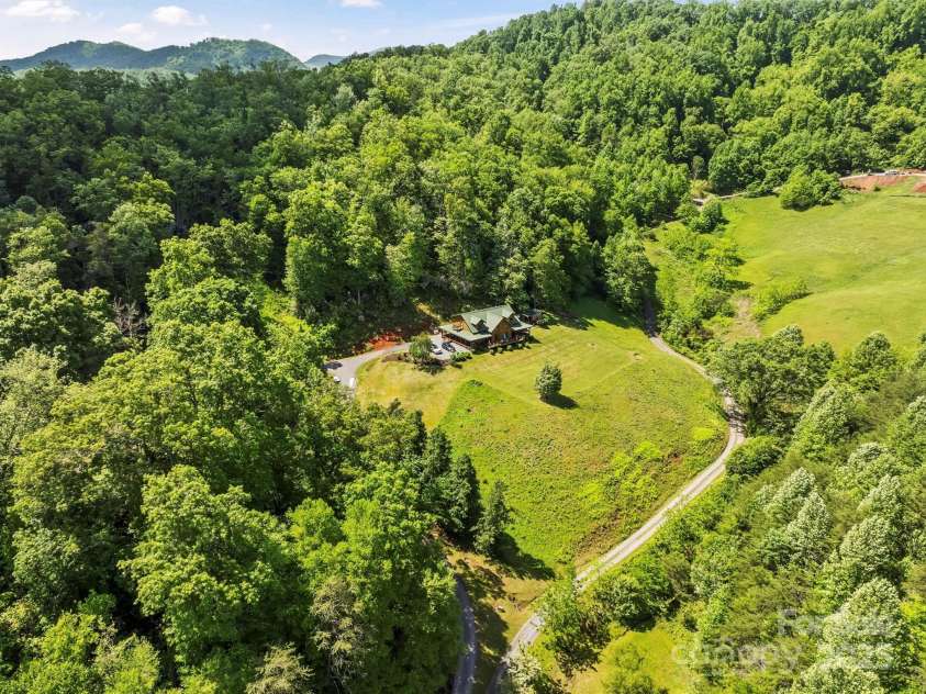 70 Eagles Wings Place, Whittier, NC 28789.  MLS# CAR4262880, YatesRealty ID 16471. 