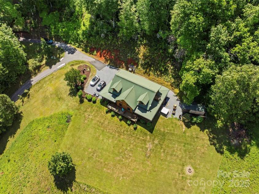 70 Eagles Wings Place, Whittier, NC 28789.  MLS# CAR4262880, YatesRealty ID 16471. 