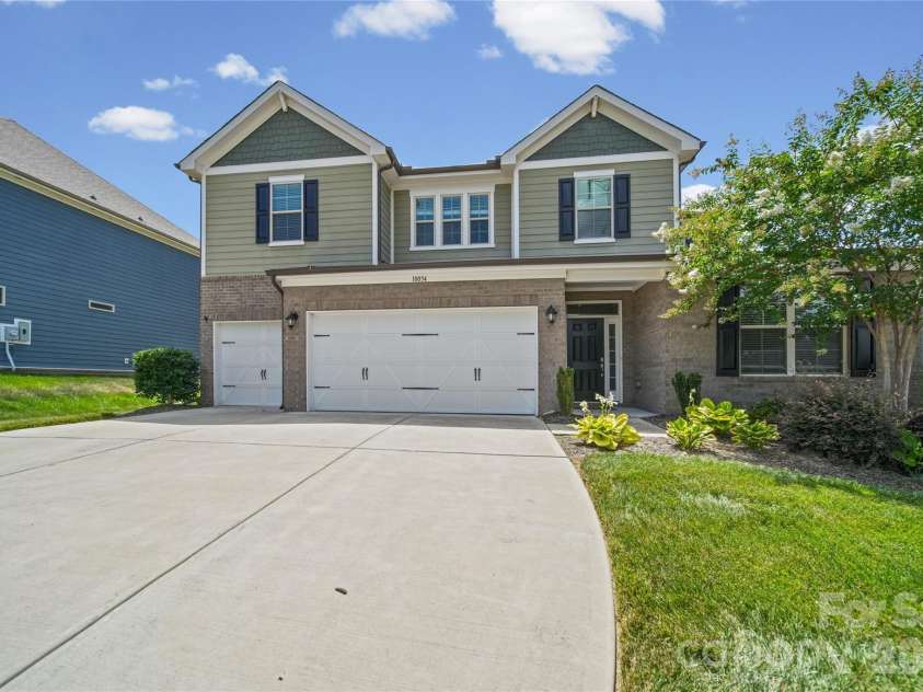 10054 Carousel Corral Drive, Midland, NC 28107.  MLS# CAR4361026, YatesRealty ID 16472. 