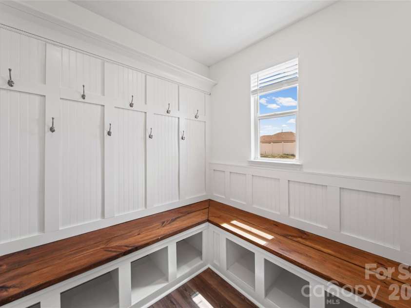 10054 Carousel Corral Drive, Midland, NC 28107.  MLS# CAR4361026, YatesRealty ID 16472. 