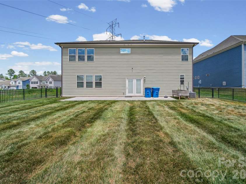 10054 Carousel Corral Drive, Midland, NC 28107.  MLS# CAR4361026, YatesRealty ID 16472. 