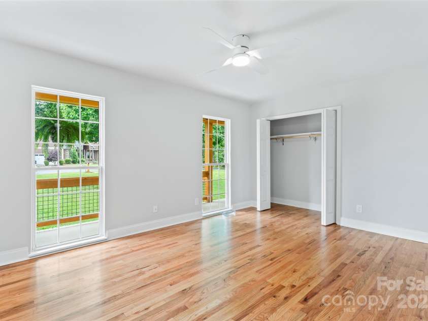 105 Pelican Court, Mooresville, NC 28117.  MLS# CAR4290377, YatesRealty ID 16473. 