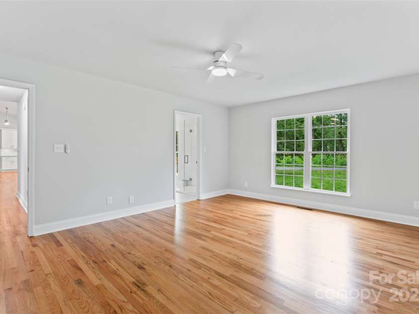 105 Pelican Court, Mooresville, NC 28117.  MLS# CAR4290377, YatesRealty ID 16473. 