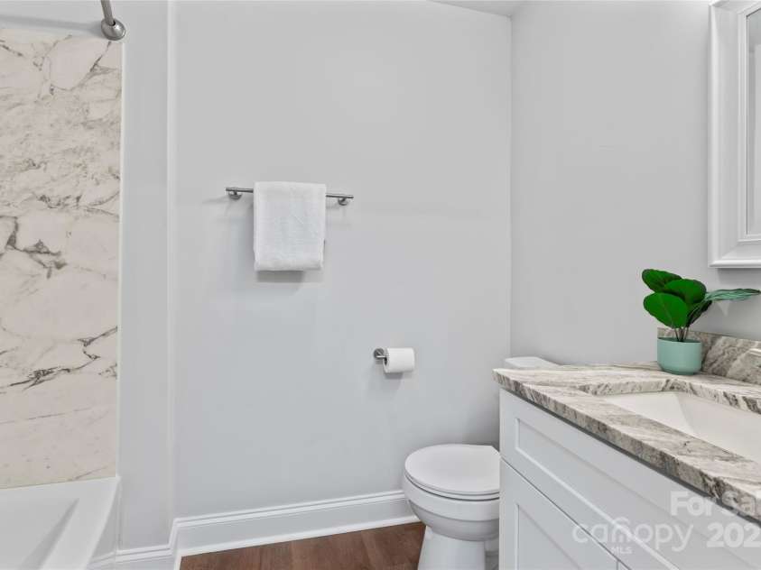 105 Pelican Court, Mooresville, NC 28117.  MLS# CAR4290377, YatesRealty ID 16473. 