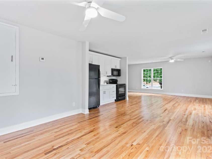105 Pelican Court, Mooresville, NC 28117.  MLS# CAR4290377, YatesRealty ID 16473. Living Room in Bonus Room