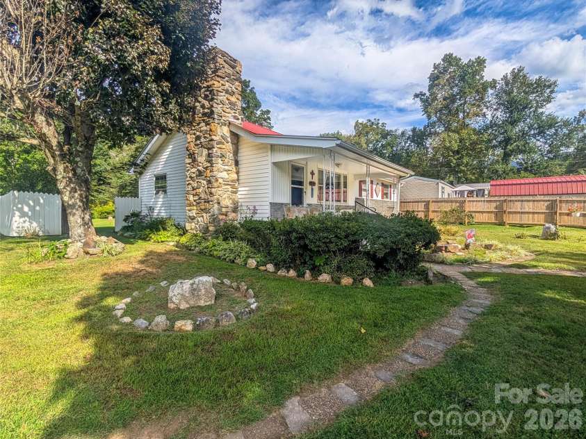 165 Cattail Creek Road, Burnsville, NC 28714.  MLS# CAR4298888, YatesRealty ID 16473. 