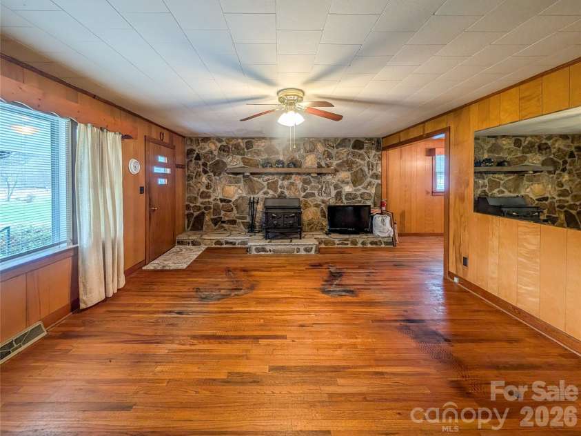165 Cattail Creek Road, Burnsville, NC 28714.  MLS# CAR4298888, YatesRealty ID 16473. 