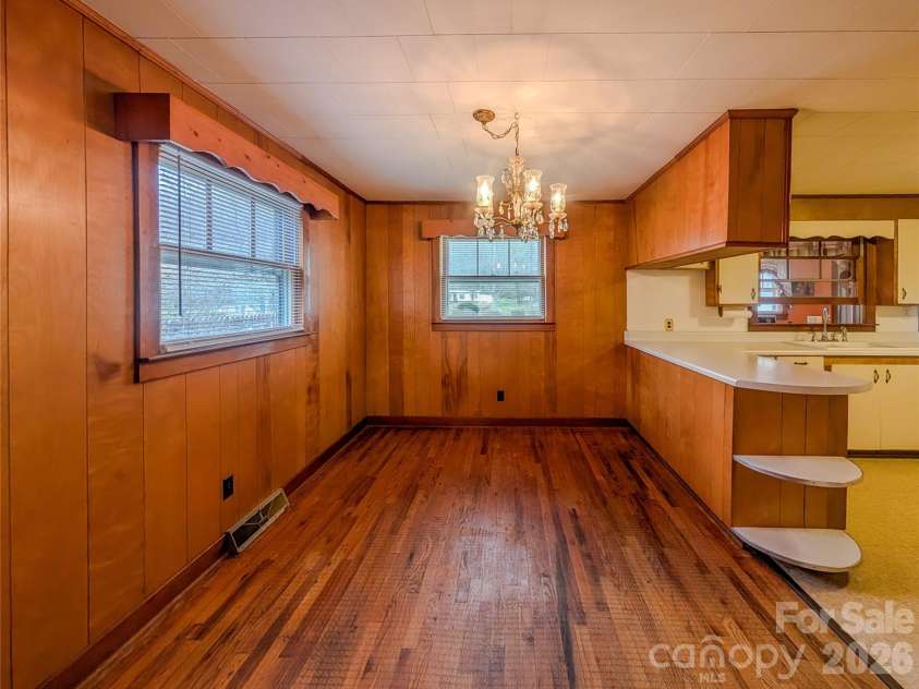 165 Cattail Creek Road, Burnsville, NC 28714.  MLS# CAR4298888, YatesRealty ID 16473. 