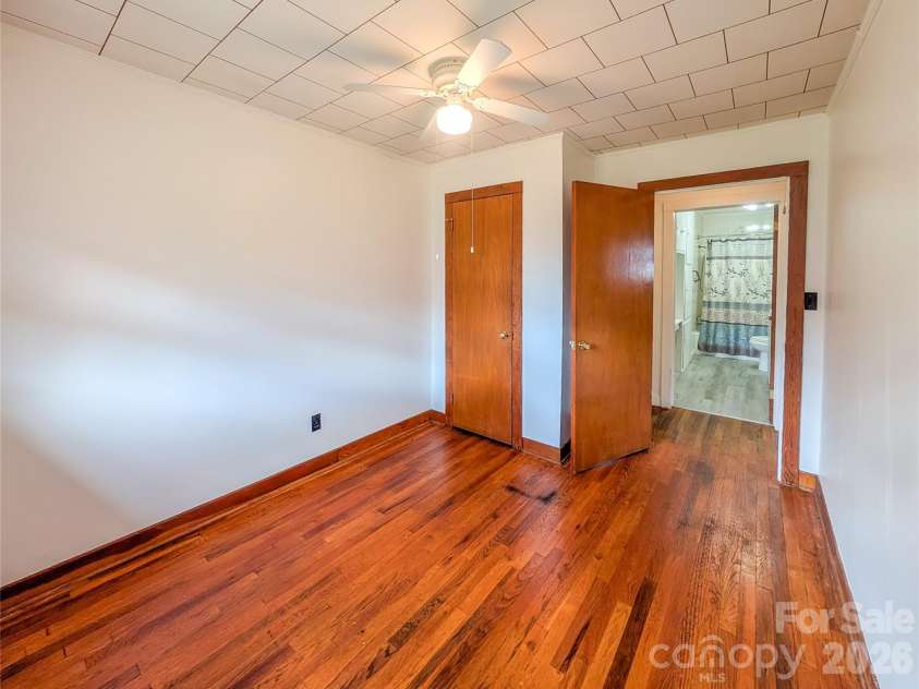165 Cattail Creek Road, Burnsville, NC 28714.  MLS# CAR4298888, YatesRealty ID 16473. 