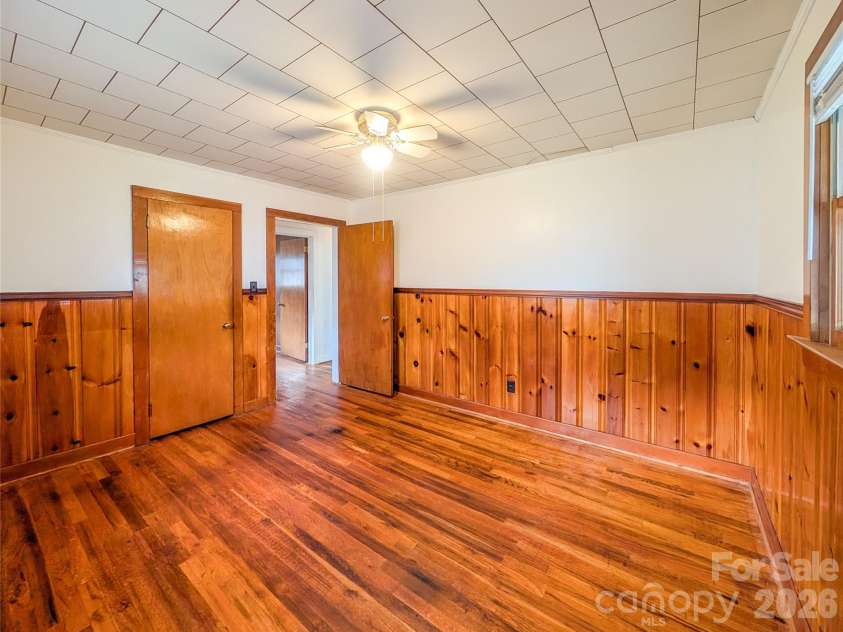 165 Cattail Creek Road, Burnsville, NC 28714.  MLS# CAR4298888, YatesRealty ID 16473. 