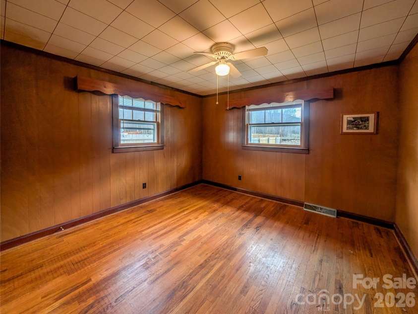 165 Cattail Creek Road, Burnsville, NC 28714.  MLS# CAR4298888, YatesRealty ID 16473. 