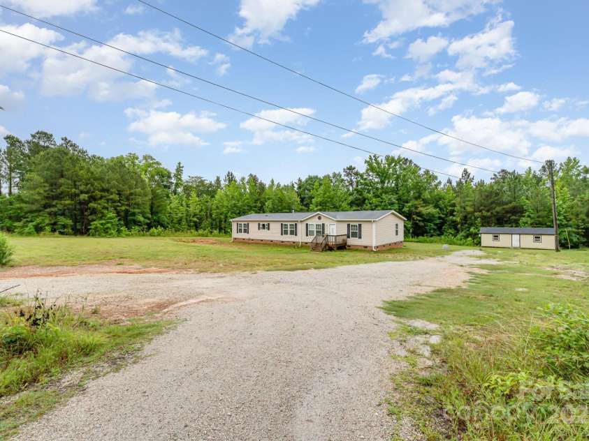 4518 Logging Road, Lancaster, SC 29720.  MLS# CAR4265280, YatesRealty ID 16474. 