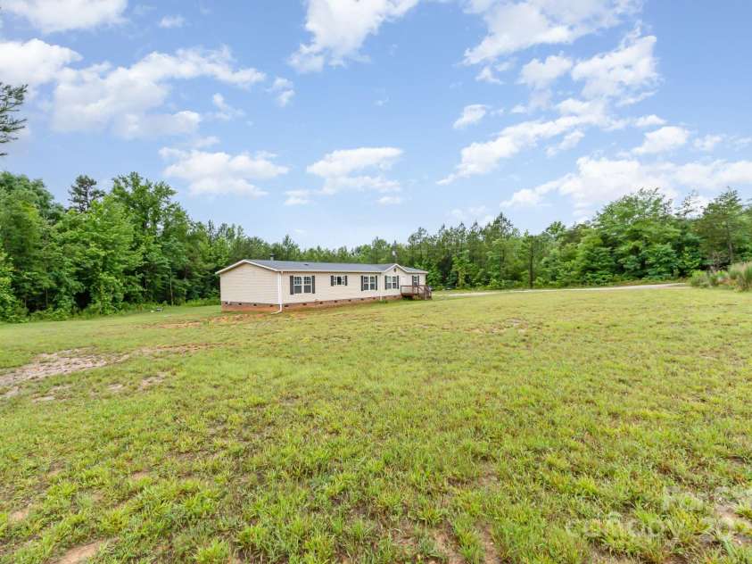 4518 Logging Road, Lancaster, SC 29720.  MLS# CAR4265280, YatesRealty ID 16474. 
