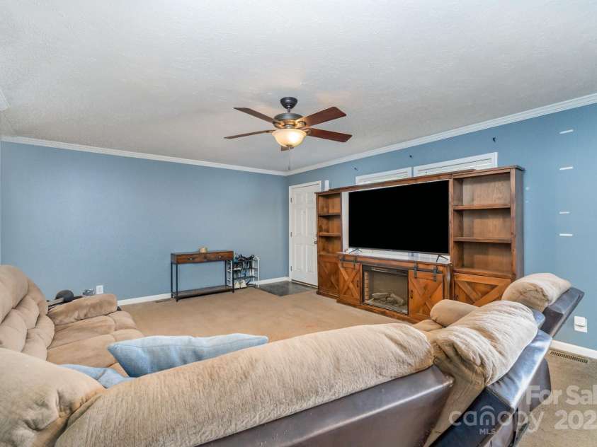 4518 Logging Road, Lancaster, SC 29720.  MLS# CAR4265280, YatesRealty ID 16474. 