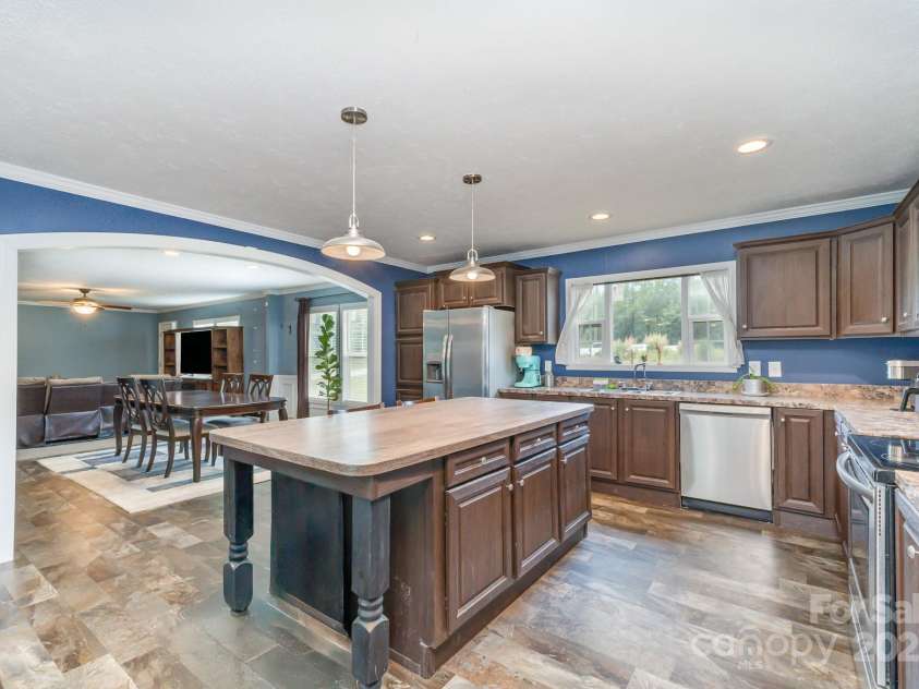 4518 Logging Road, Lancaster, SC 29720.  MLS# CAR4265280, YatesRealty ID 16474. 