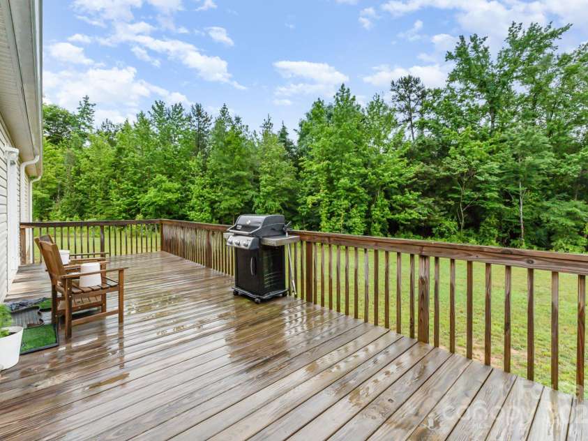 4518 Logging Road, Lancaster, SC 29720.  MLS# CAR4265280, YatesRealty ID 16474. 