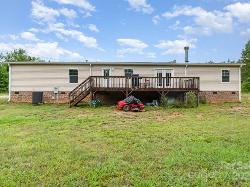 4518 Logging Road, Lancaster, SC 29720.  MLS# CAR4265280, YatesRealty ID 16474. 