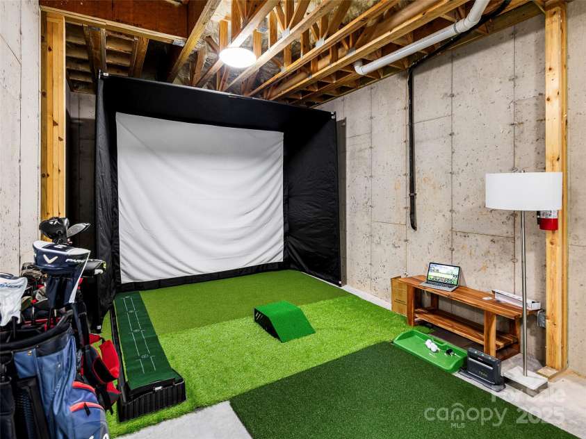 205 Kelmscott Lane, Asheville, NC 28803.  MLS# CAR4232680, YatesRealty ID 16476. 