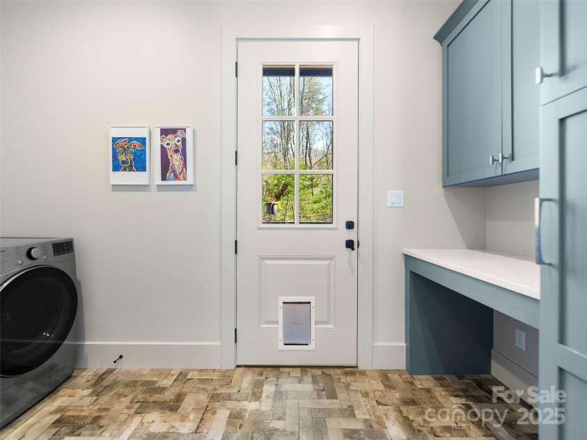 205 Kelmscott Lane, Asheville, NC 28803.  MLS# CAR4232680, YatesRealty ID 16476. 