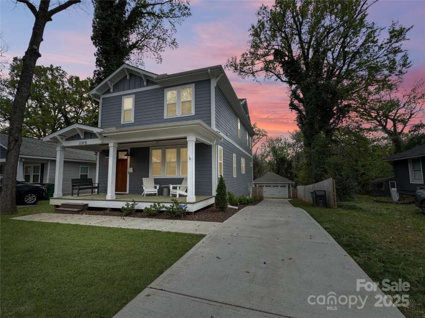 2315 Dundeen Street, Charlotte, NC 28216.  MLS# CAR4243951, YatesRealty ID 16477. 