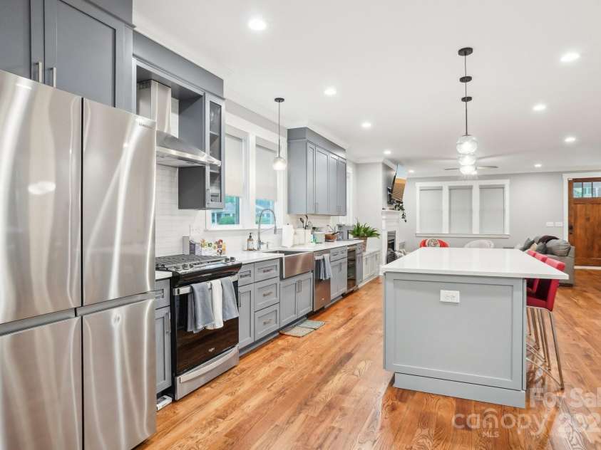 2315 Dundeen Street, Charlotte, NC 28216.  MLS# CAR4243951, YatesRealty ID 16477. 