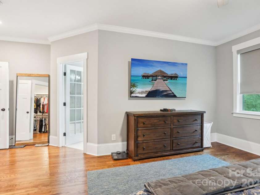 2315 Dundeen Street, Charlotte, NC 28216.  MLS# CAR4243951, YatesRealty ID 16477. 