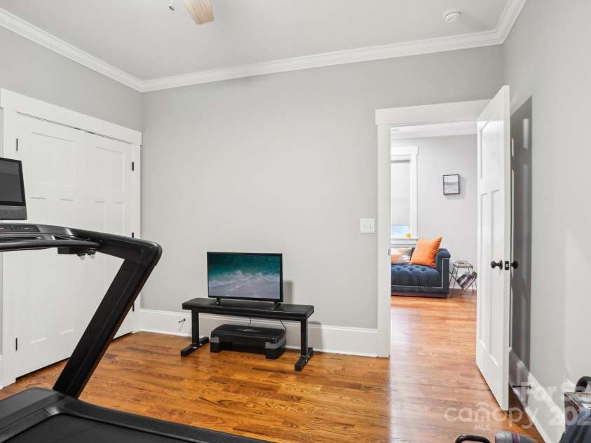 2315 Dundeen Street, Charlotte, NC 28216.  MLS# CAR4243951, YatesRealty ID 16477. 