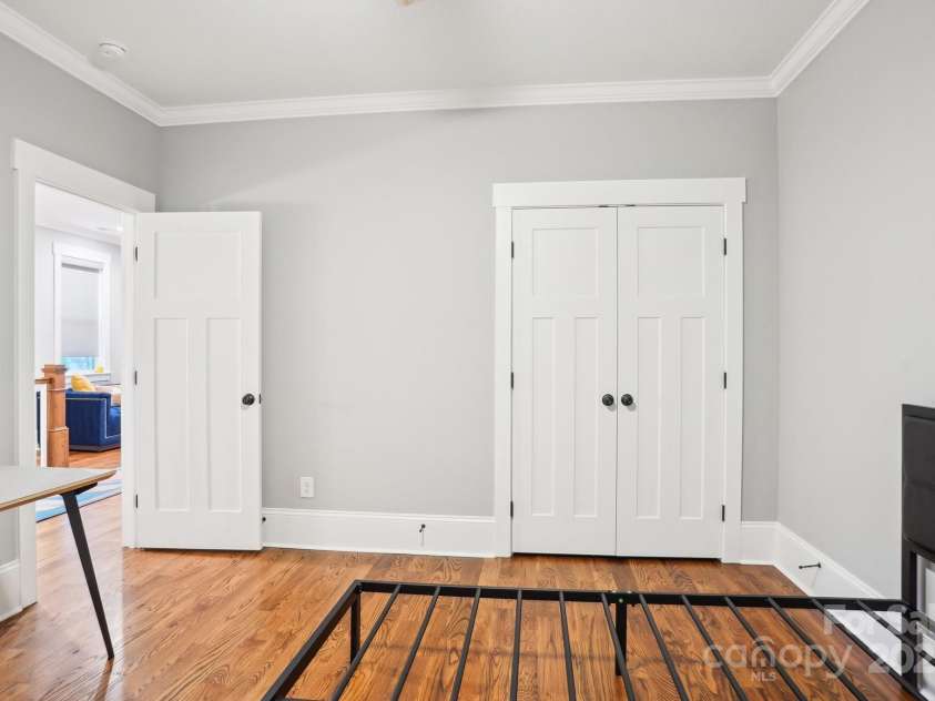 2315 Dundeen Street, Charlotte, NC 28216.  MLS# CAR4243951, YatesRealty ID 16477. 