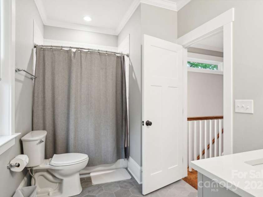 2315 Dundeen Street, Charlotte, NC 28216.  MLS# CAR4243951, YatesRealty ID 16477. 