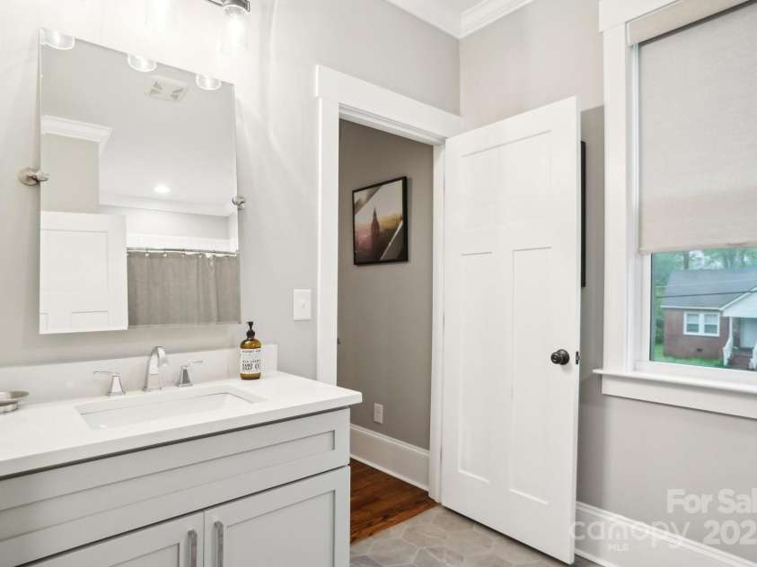 2315 Dundeen Street, Charlotte, NC 28216.  MLS# CAR4243951, YatesRealty ID 16477. 