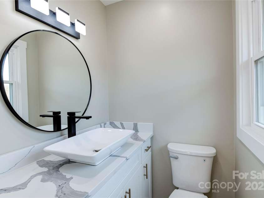 374 Mills Gap Road, Asheville, NC 28803.  MLS# CAR4259084, YatesRealty ID 16478. 