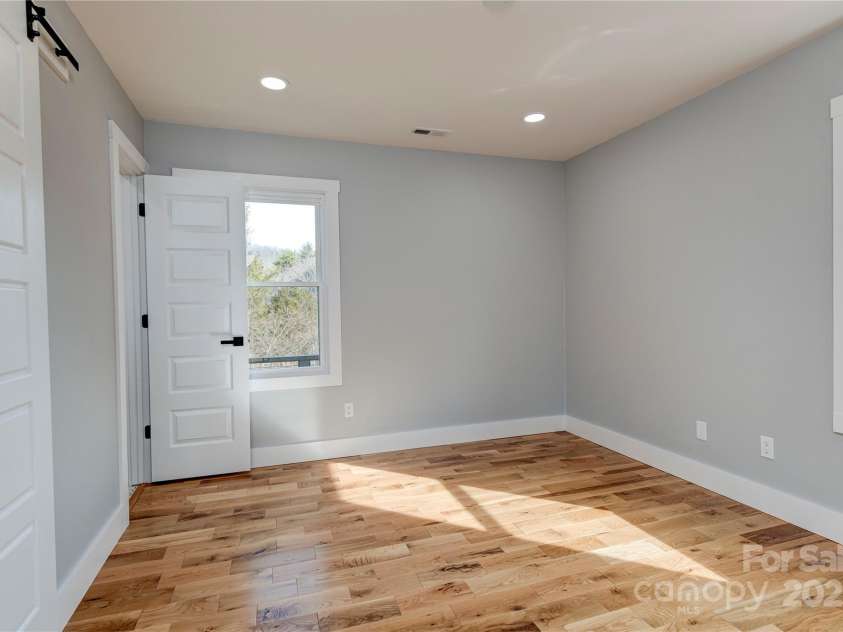 374 Mills Gap Road, Asheville, NC 28803.  MLS# CAR4259084, YatesRealty ID 16478. 